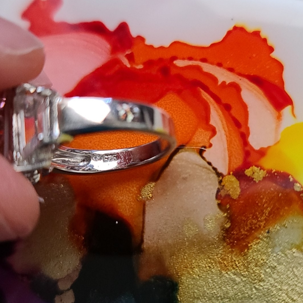 10/1 RING - Picture 4 of 5